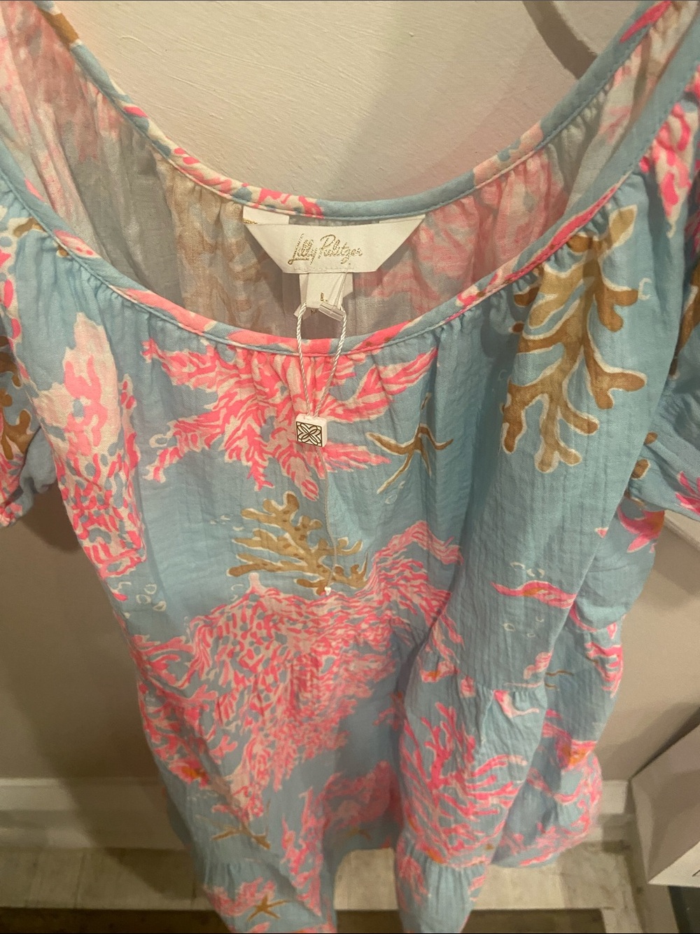 Lilly Pulitzer Blue and Pink Puff Sleeve Floral Dress
New size large - Picture 6 of 12